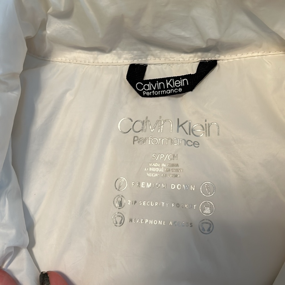 Calvin Klein performance down vest - Picture 2 of 6
